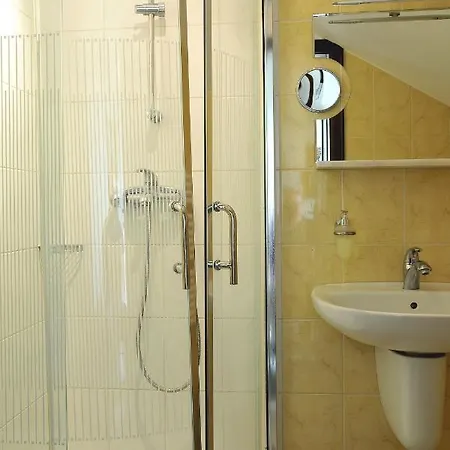 Bed & Breakfast Zacisze 3*