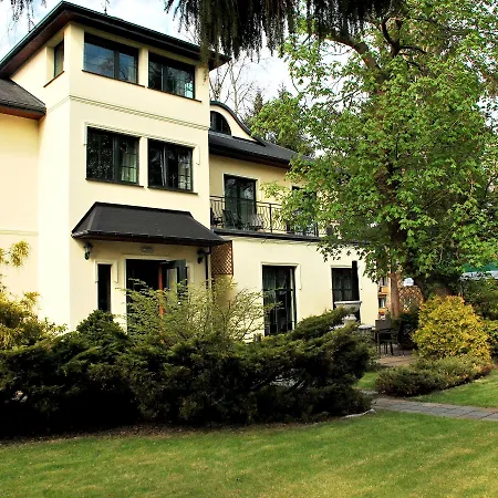 Zacisze Bed & Breakfast 3*