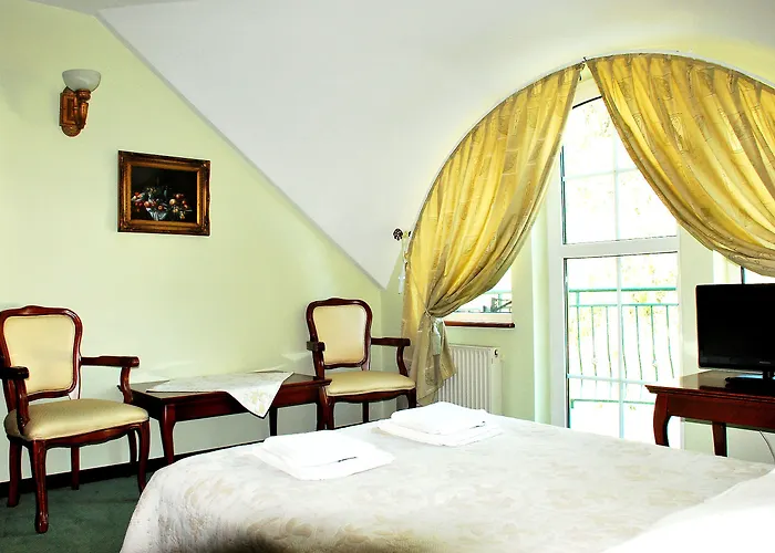 Zacisze Nocleg ze śniadaniem 3*